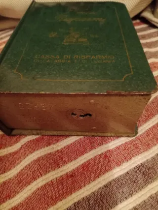 Salvadanaio vintage acciaio