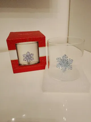 Bicchiere con fiocco di neve vetro