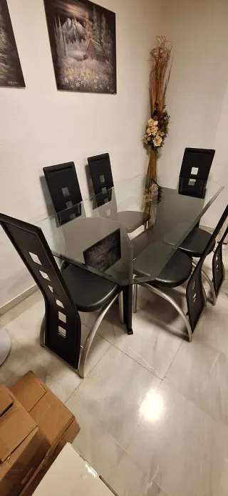 Mesa de comedor cristal y 6 sillas salón