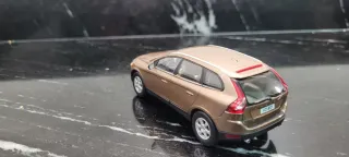 Maqueta Volvo XC60 1:43