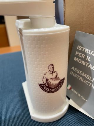 Grattugia a manovella da tavola - Rigamonti