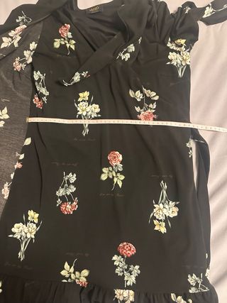 Vestido Liu Jo volante floral negro