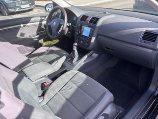 Volkswagen Golf 2004