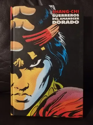 SHANG CHI GUERREROS DEL AMANECER DORADO MLE PANINI