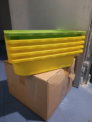 Scatola di stoccaggio IKEA TROFAST verde chiaro