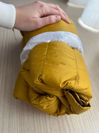 Chaqueta plumón ligera acolchada mostaza