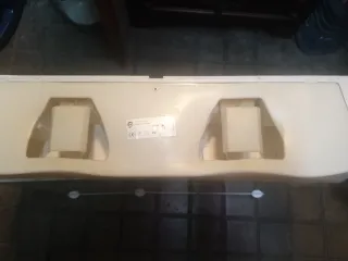 Armadio da bagno in plastica e vetro