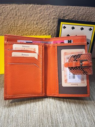 Cartera de piel naranja + pitillera de regalo