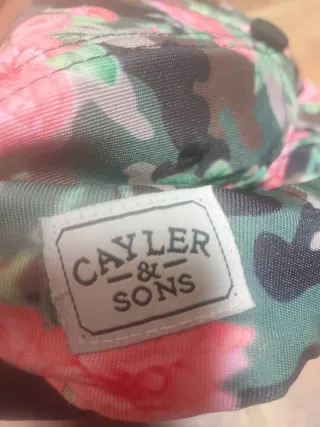 Gorra Cayler & Sons Paris Floral Negra