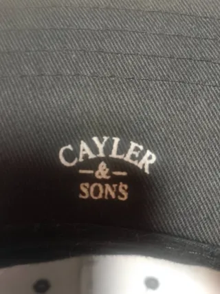 Gorra Cayler & Sons Paris Floral Negra