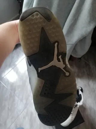 Sneakers Air Jordan 6 Bianche e Nere