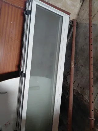 Puerta Madera y Aluminio