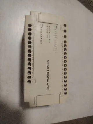 Controlador Omron SYSMAC CPM1