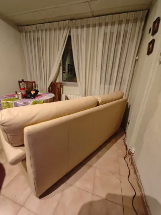 Sofá piel 2 plazas beige