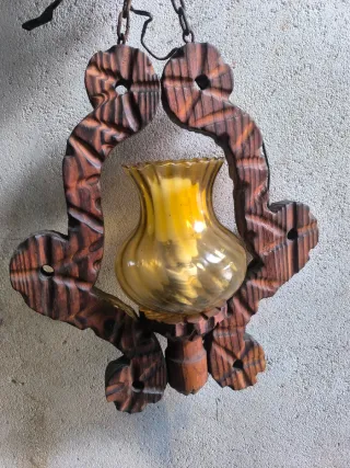 Lámpara de madera y cristal antigua