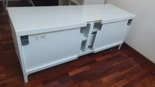 Mueble TV Ikea Blanco y Madera