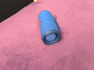 Altavoz JBL Flip 4, perfecto estado. Batería nueva