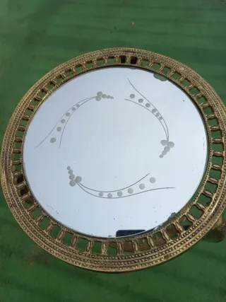 Mesa auxiliar bronce y cristal