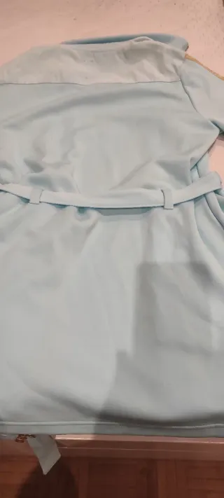 Chaqueta Adidas Missy Elliot azul y dorada