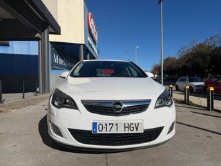 Opel Astra 2011