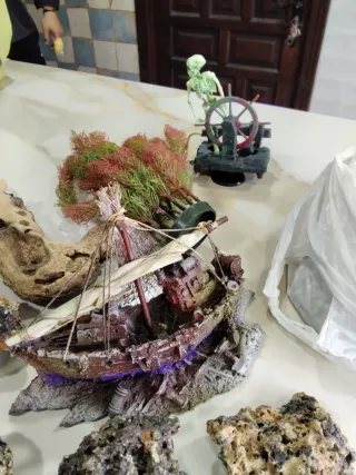 Pecera de 70 litros con accesorios