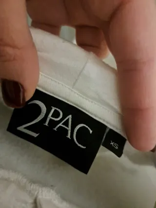 Sudadera Tupac Niño Blanca talla xs 12 años.aprox