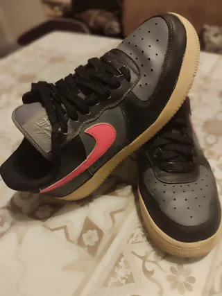 Nike Air Force 1 Negras y Rosas