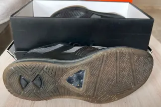 Zapatillas Baloncesto Nike LeBron Negras/Grises