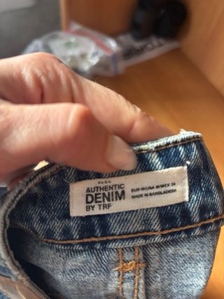Minigonna denim con fondo sfrangiato