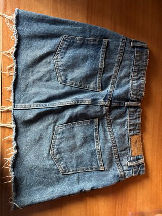 Minigonna denim con fondo sfrangiato