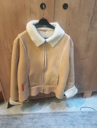 Cazadora Prada Beige y Blanca