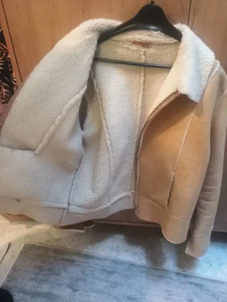 Cazadora Prada Beige y Blanca