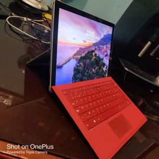 Microsoft Surface Pro 4 Rosso