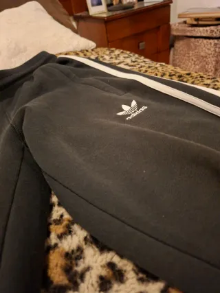 Pantalón Adidas Negro