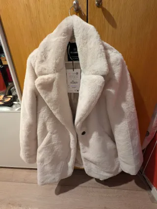 Abrigo blanco crema Pull&Bear Talla S