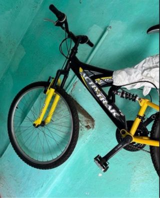 Bicicleta Montaña ACTIN-TRAK Negra y Amarilla