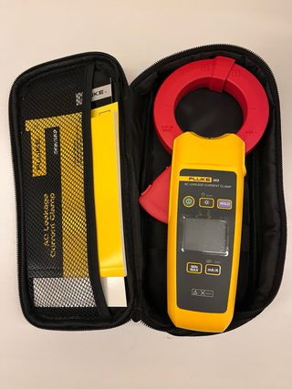 Pinza Amperimétrica de fugas Fluke 369