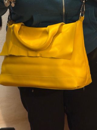 Borsa vera pelle morbidissima tracolla gialla