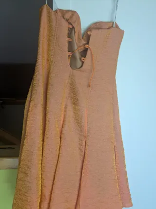 Vestido de fiesta dorado y naranja tornasolado