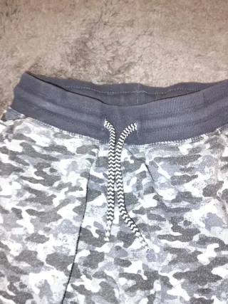 Pantalón niño estampado militar 9-10