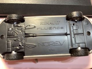 Coche Renault experimental Fluence 1/43 Norev