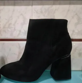 Botines negros elegantes casi sin uso
