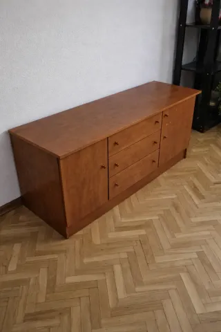 Mueble aparador madera marrón