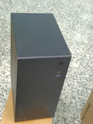 Carcasa Ordenador Negra NOVax