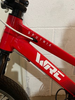 Bicicleta infantil WRC Sputnik Roja