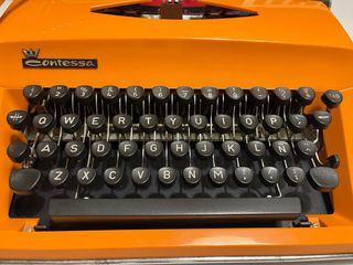 Triumph Adler Contessa Deluxe Naranja