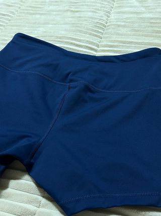 Short deportivo Adidas azul Aeroready · Talla M ·