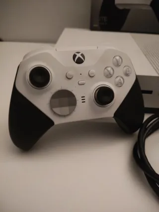 Xbox One Elite Controller + Consola