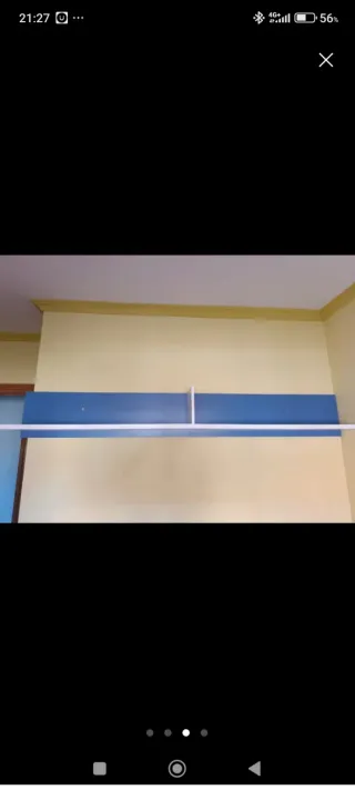 Habitación juvenil azul y blanca