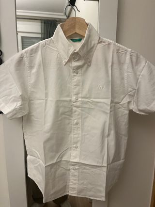 Camisa niño Benetton blanca.Talla 8